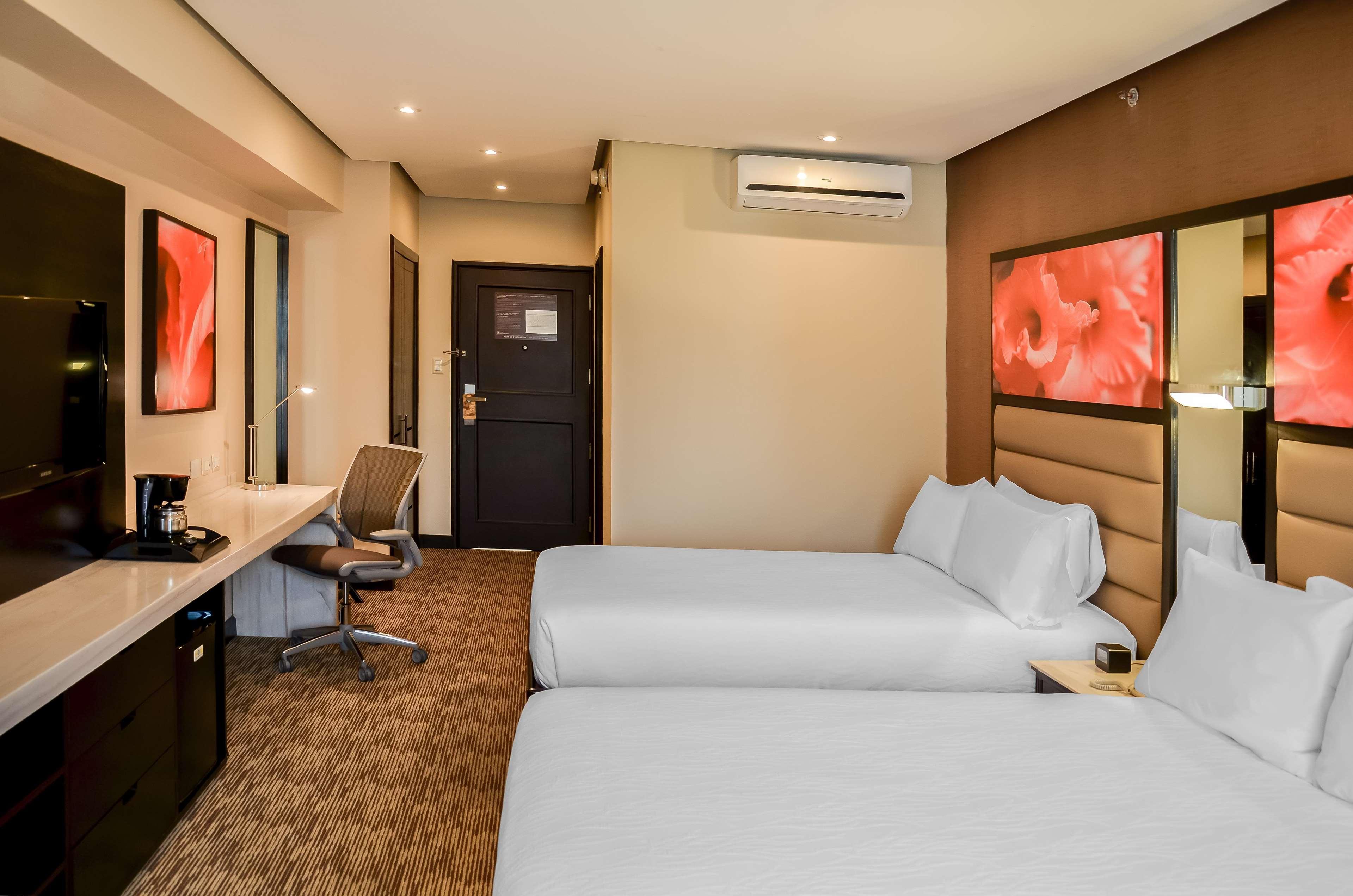 Hilton Garden Inn Città del Guatemala Esterno foto