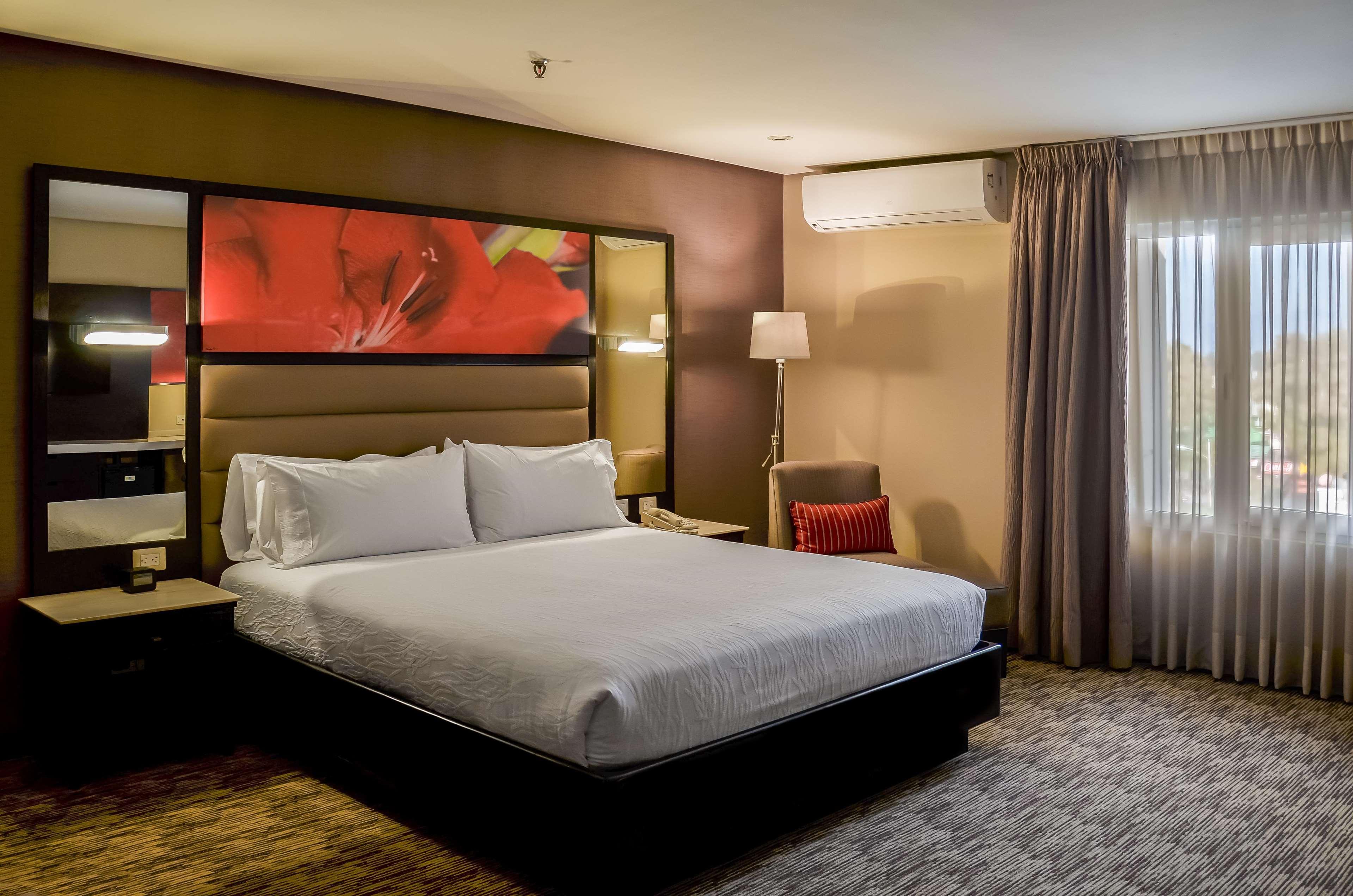 Hilton Garden Inn Città del Guatemala Esterno foto